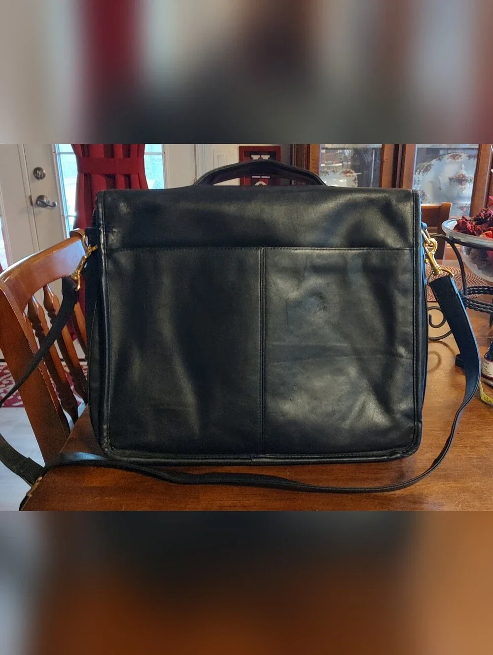 Classic Black Leather Messenger Bag - Men